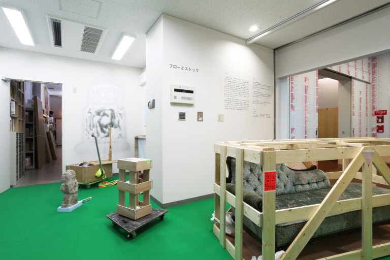 still moving-on the terrace